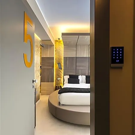 Milestone (adults Only) Nocleg ze śniadaniem 4*