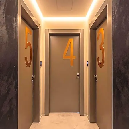 Nocleg ze śniadaniem Milestone (adults Only) 4*
