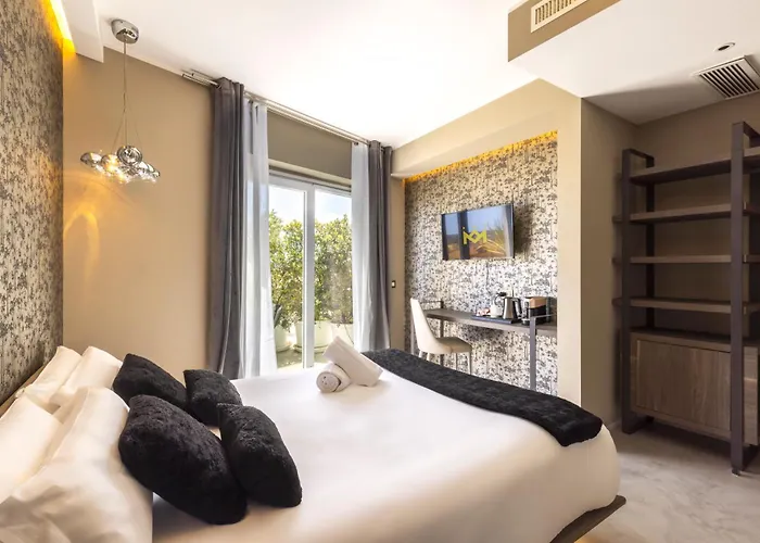 Bed & Breakfast Milestone (adults Only)