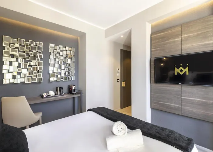 Bed & Breakfast Milestone (adults Only)